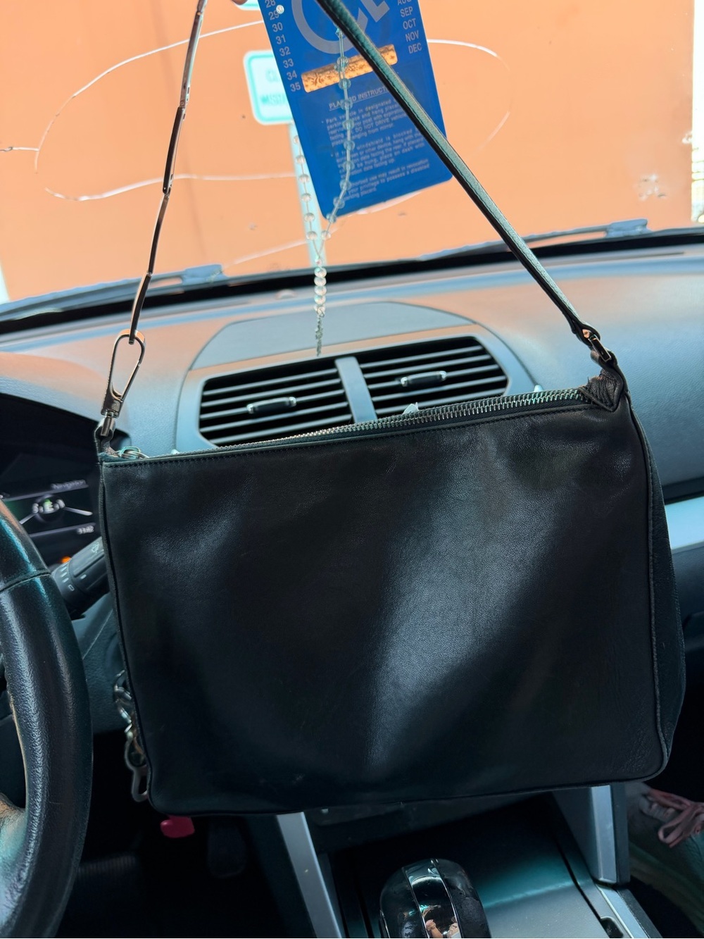 Fendi black leather shoulder bag - Picture 3 of 10